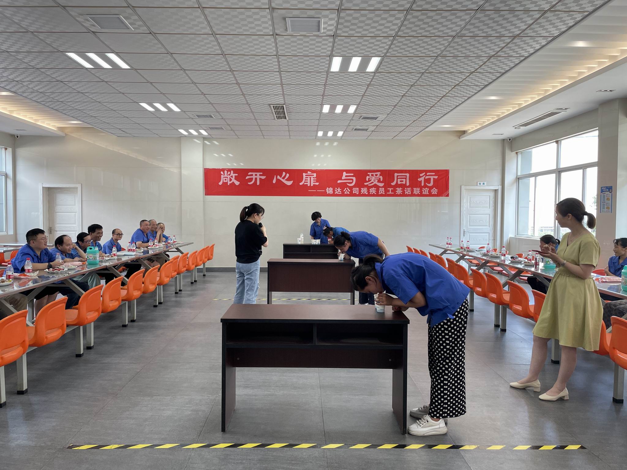 調整大(dà)小(xiǎo) 6.jpg